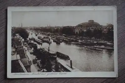 Amsterdam Amstel met Gebouw Carr&eacute; Szybka dostawa
