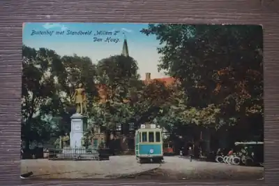 Den Haag Buitenhof met Standbeeld Willem 2 Tani