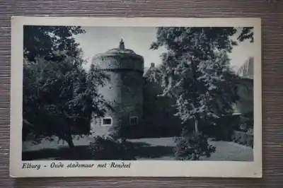 Premium Elburg Rondeel met oude stadsmuur