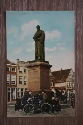 Delft Standbeeld Hugo de Groot Tani