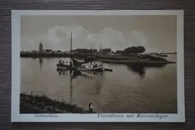 Gorinchem Vluchthaven met Marineschepen Nowość
