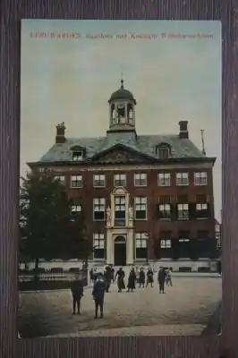 Leeuwarden Raadhuis met Koningin Wilhelmina boom Oryginalny