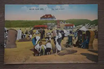 Wijk aan zee Op het strand Zamów teraz