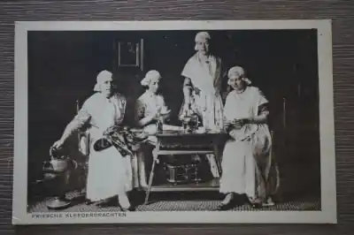 Popularny Friesche Kleederdrachten