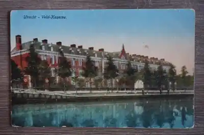 Zwrot pieniędzy Utrecht Veld kazerne