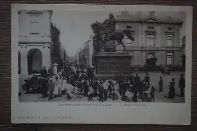 Nowość Den Haag Ruiterstandbeeld van het paleis