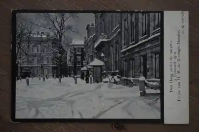 Den Haag, Onder de sneeuw 3 Februari 1912 Paleis van H. M. de Koningin Moeder Promocja