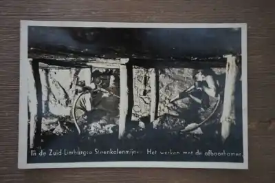 Limburg Steenkolenmijnen Het werken met de afboorhamer Autentyczny