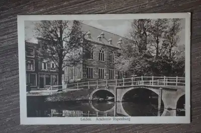 Leiden Academie Rapenburg Niska cena
